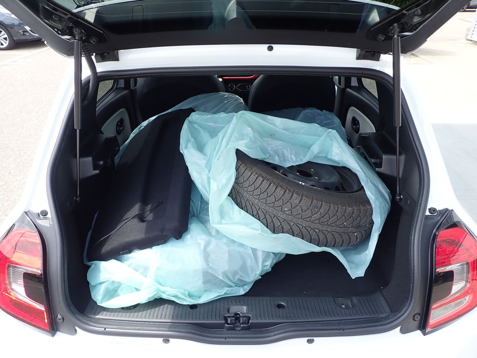 Fahrzeugabbildung Renault Twingo TCe 90 LE COQ SPORTIF/AUTOMATIK/ FALTDACH