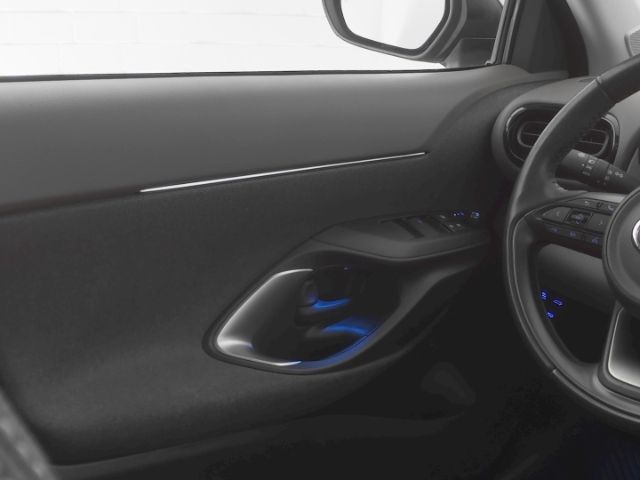 Yaris Cross ELEGANT HYBRID eCVT+LED MATRIX+NAVI+