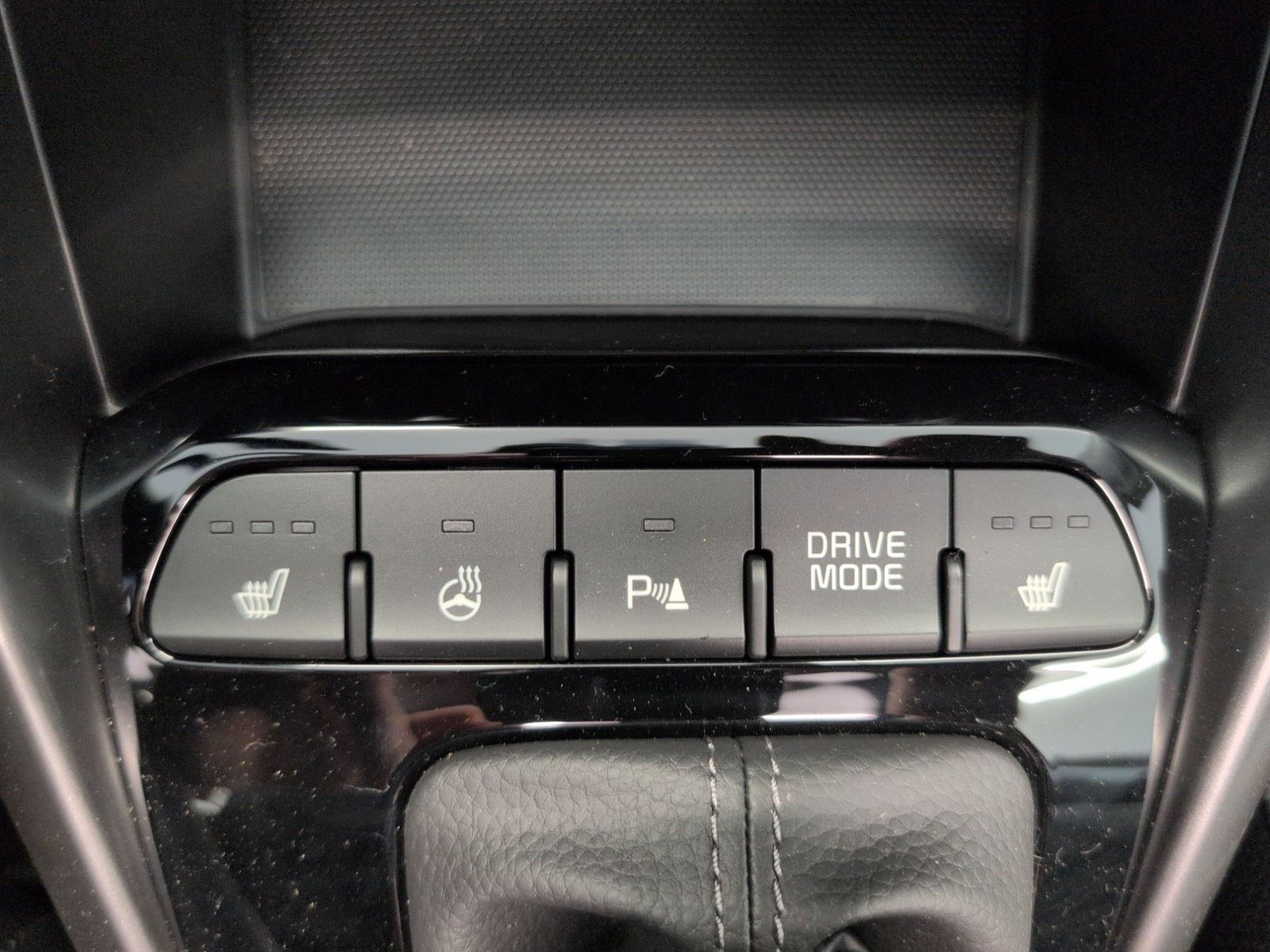 KIA Stonic  1.0 T-GDI 100 48V DCT GT-Line Technologie – Bild 22