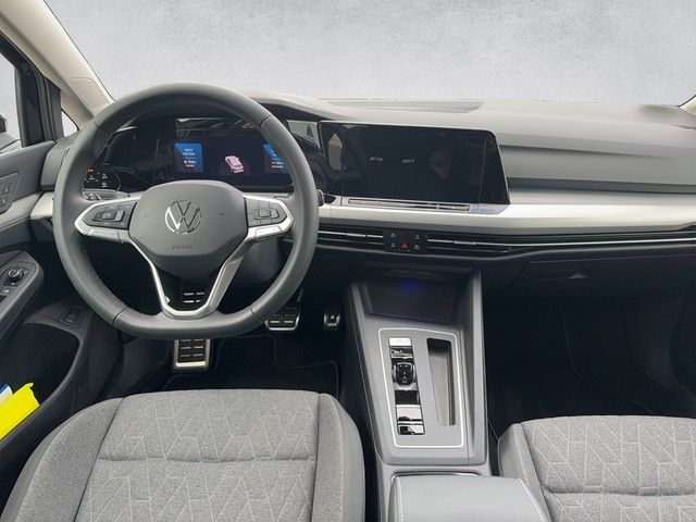 Fahrzeugabbildung Volkswagen Golf Variant Life 1,5 l eTSI OPF *Navi*