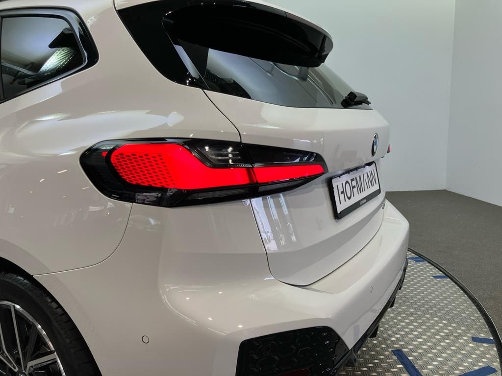 BMW 223 Active Tourer - Bild 27