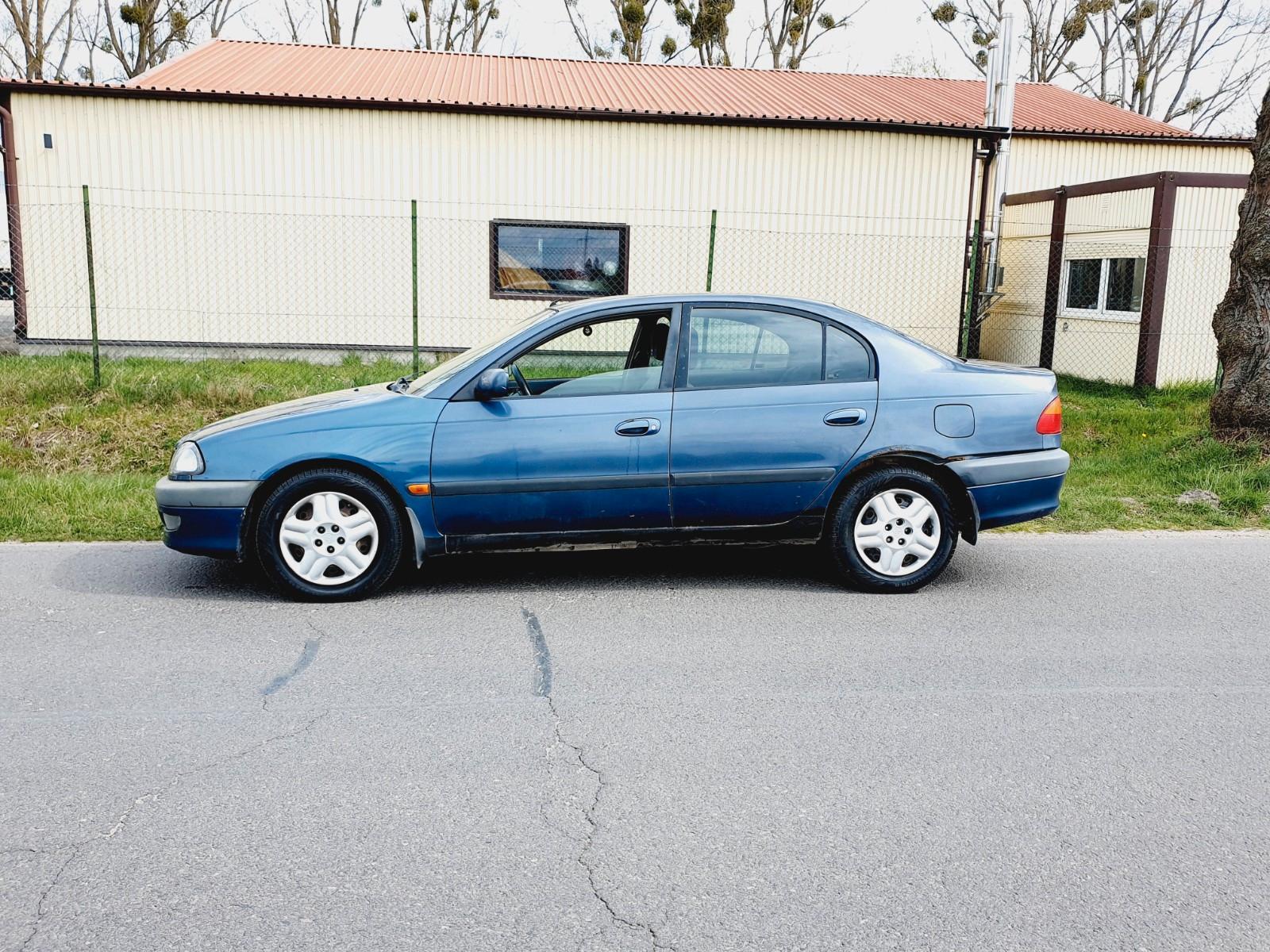 Toyota Avensis 2.0  Klima