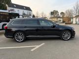 Volkswagen Passat Variant 2.0 TDI R-Line ACC AHK DSG 4M Key - Volkswagen Passat Variant mit Diesel-Antrieb: Vollleder, Standheizung