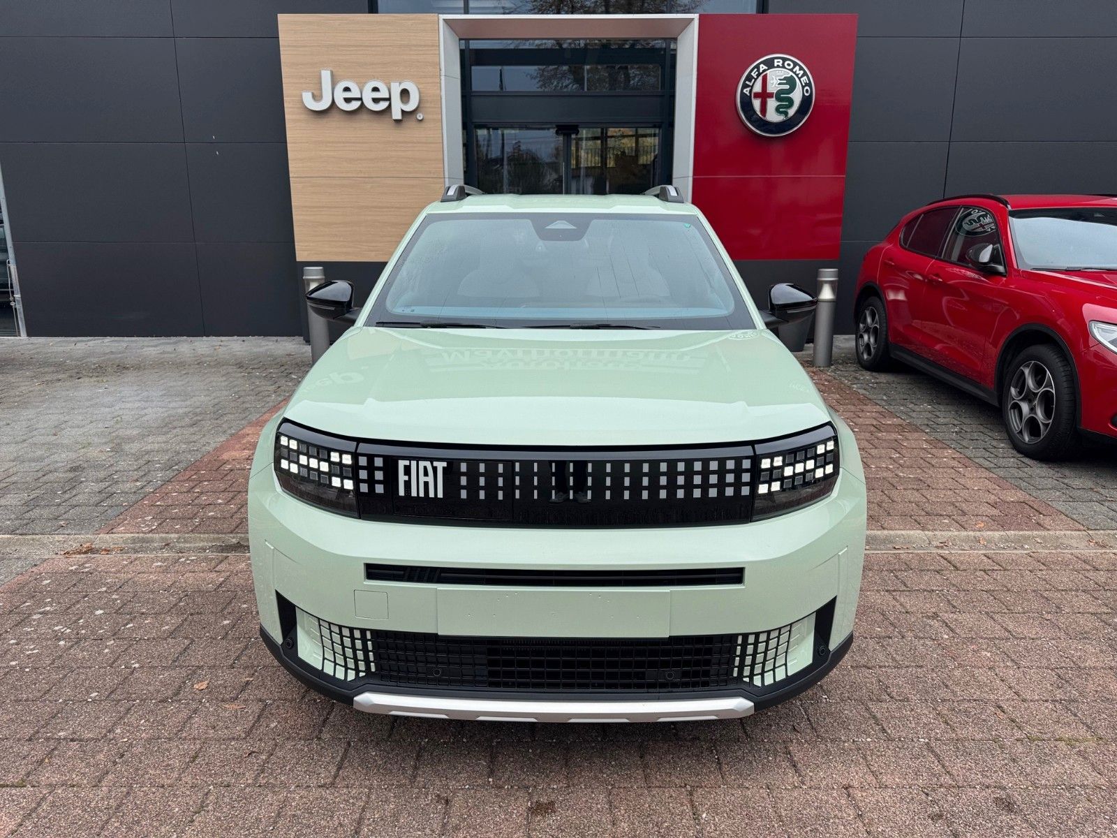Fahrzeugabbildung Fiat Grande Panda Elektro La Prima 44 kWh Navi Kamera