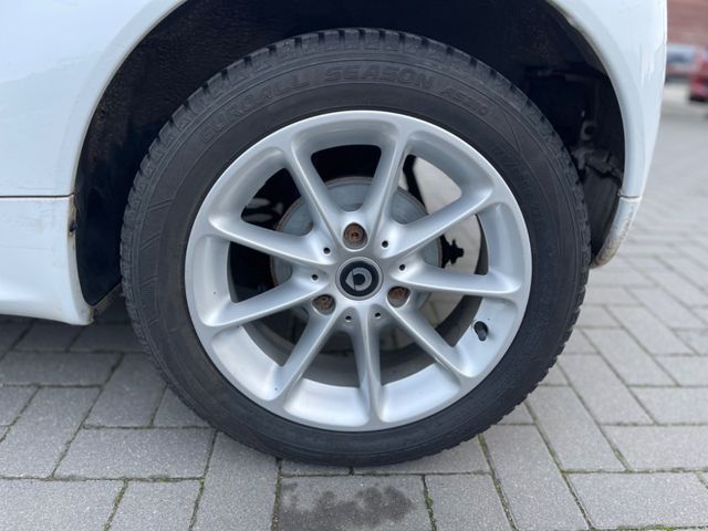 SmartForTwoElectricCoupeWeißAuto