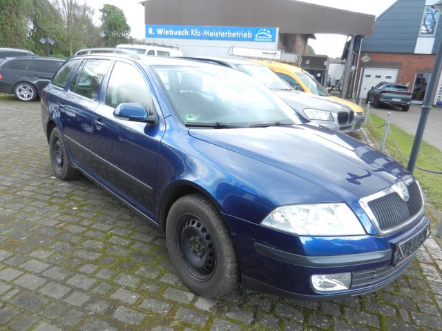 Skoda Octavia Combi 1.6 Ambiente Klima AHK PDC Nebel