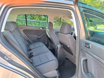 Volkswagen Golf - 11