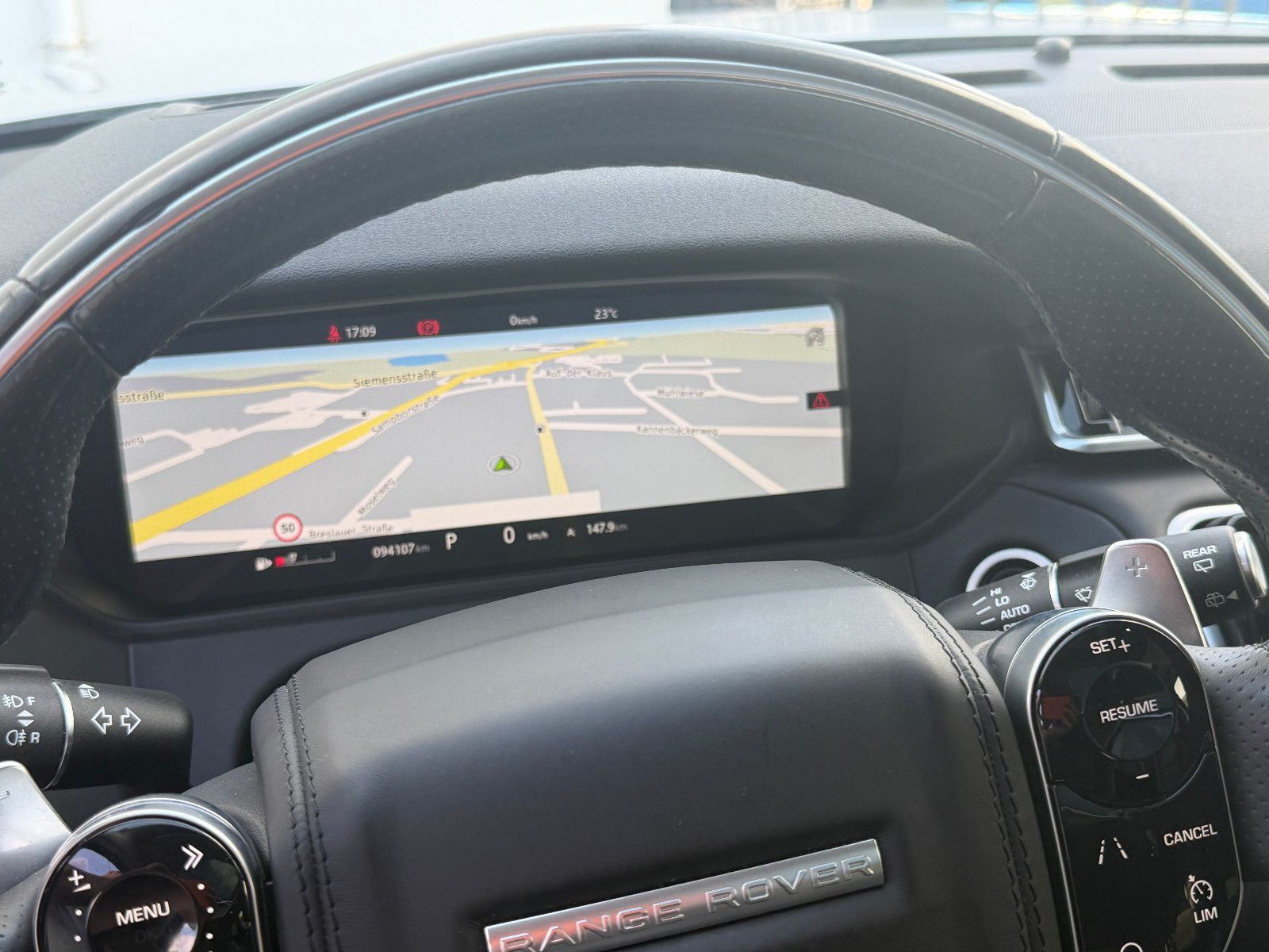 Fahrzeugabbildung Land Rover Range Rover Velar SE/PANO/KAMERA/MERIDIAN/MASSAG