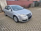 Volkswagen VW Jetta 1.6 Benzin nur 94.000 km  TÜV n... - Volkswagen Jetta 1KM