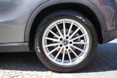 Fahrzeugabbildung Mercedes-Benz GLA 250 Urban-/Progressive-Paket Navi PDC SHZ!