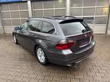 BMW 325 Baureihe 3 Touring 325i - BMW 325 aus 2006: 325i