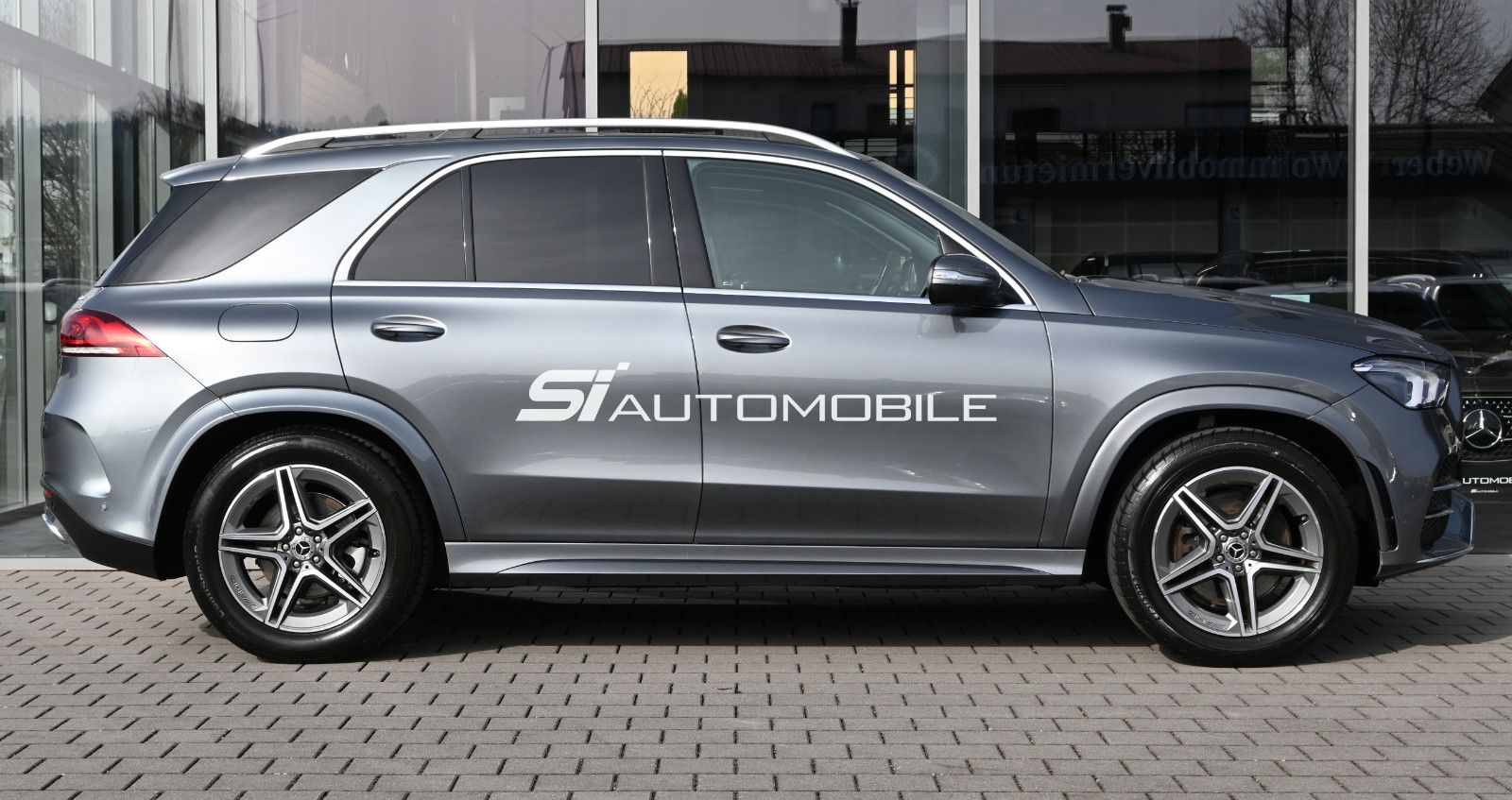 Fahrzeugabbildung Mercedes-Benz GLE 350 e 4M AMG °ACC°AHK°AIRMATIC°360°4-ZONEN