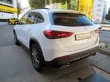 Mercedes-Benz GLA 200 7G-DCT Progressive Navi/Distr/Leder/RFK/ - Mercedes-Benz Gebrauchtwagen in Ulm