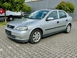 Opel Astra 1.6 16V Selection Free KLIMA - Opel aus 2001