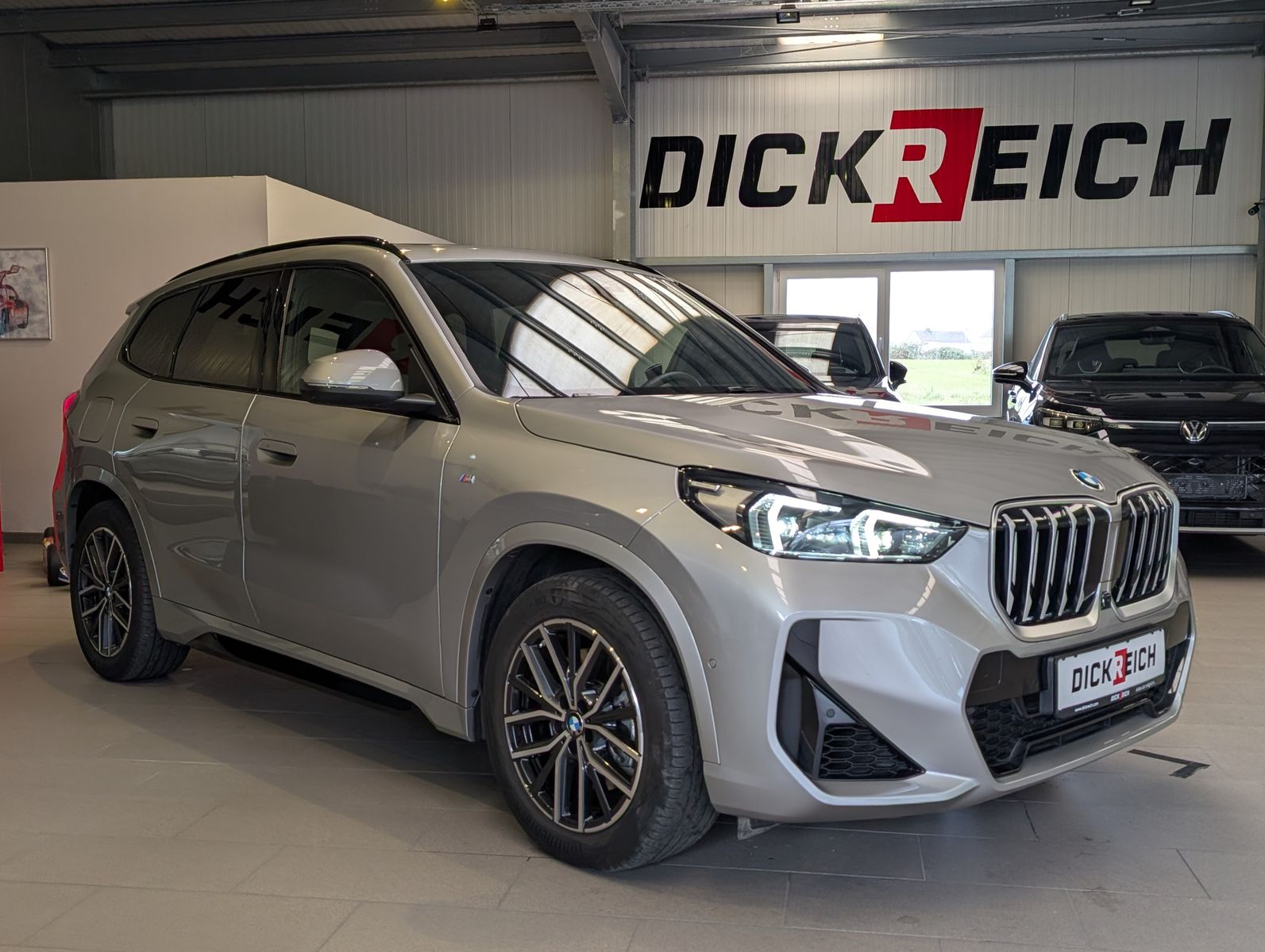 Fahrzeugabbildung BMW X1 23 i xDrive M-Sport H/K Pano Innov AHK Ad-LED