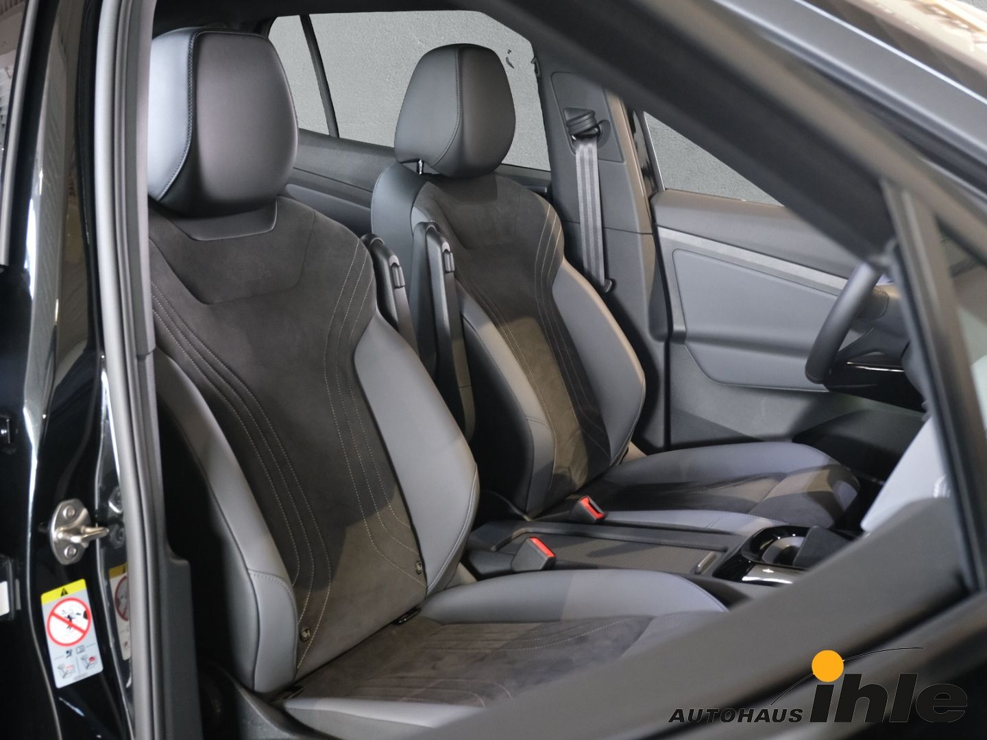 Volkswagen ID.4 Pro 77kWh Gar.02.2031 IQ-LIGHT AHK R-FAHRKA foto 4