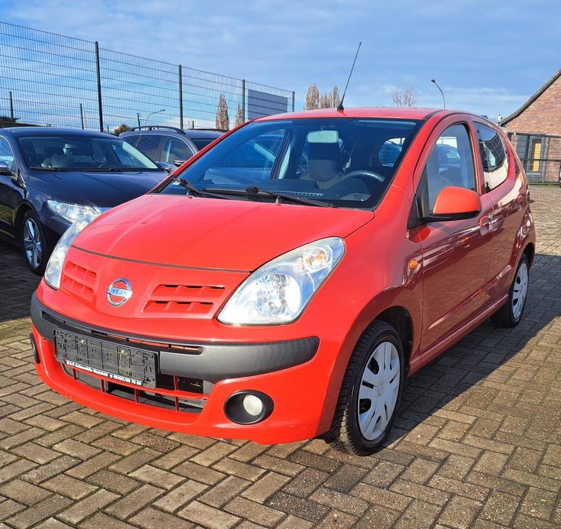 Nissan Pixo