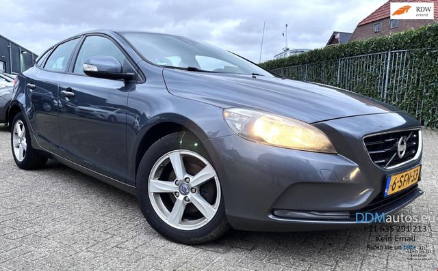 Volvo V40 1.6 D2 KINETIC NAVI/PDC/ECC/LMV/NIEUW