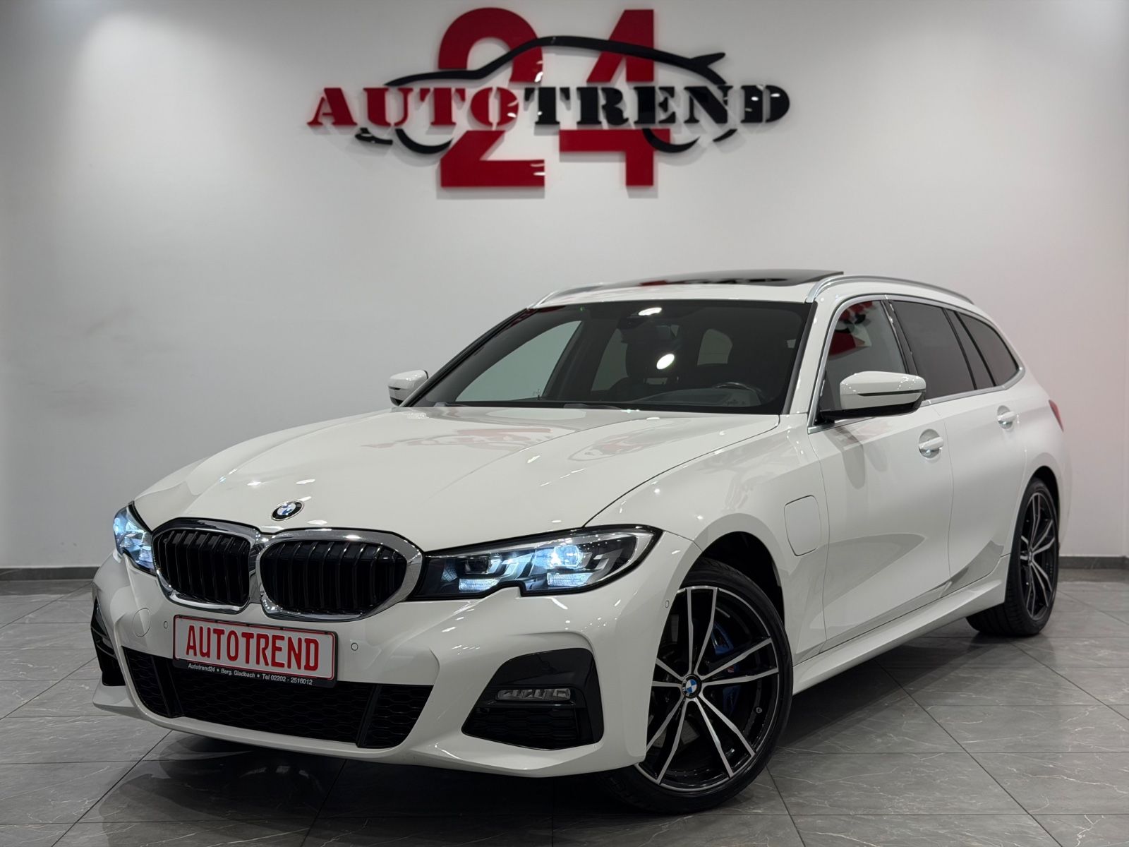 BMW 330 e xDrive M-Sportpaket Touring PANO+HEAD-UP