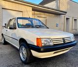 Peugeot 205 Cabrio Oldtimer  Liebhaber Fahrzeug  - Peugeot aus 1990