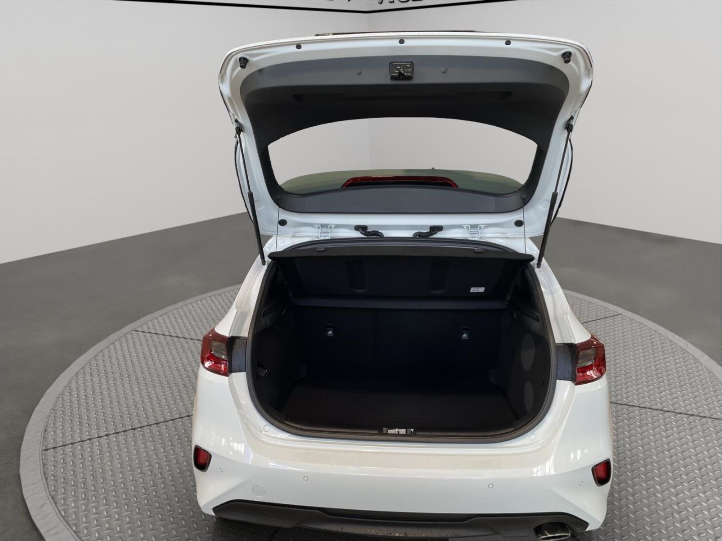 Fahrzeugabbildung Kia Ceed Ultimate SpurhalteASS Kamera PDC Tempomat