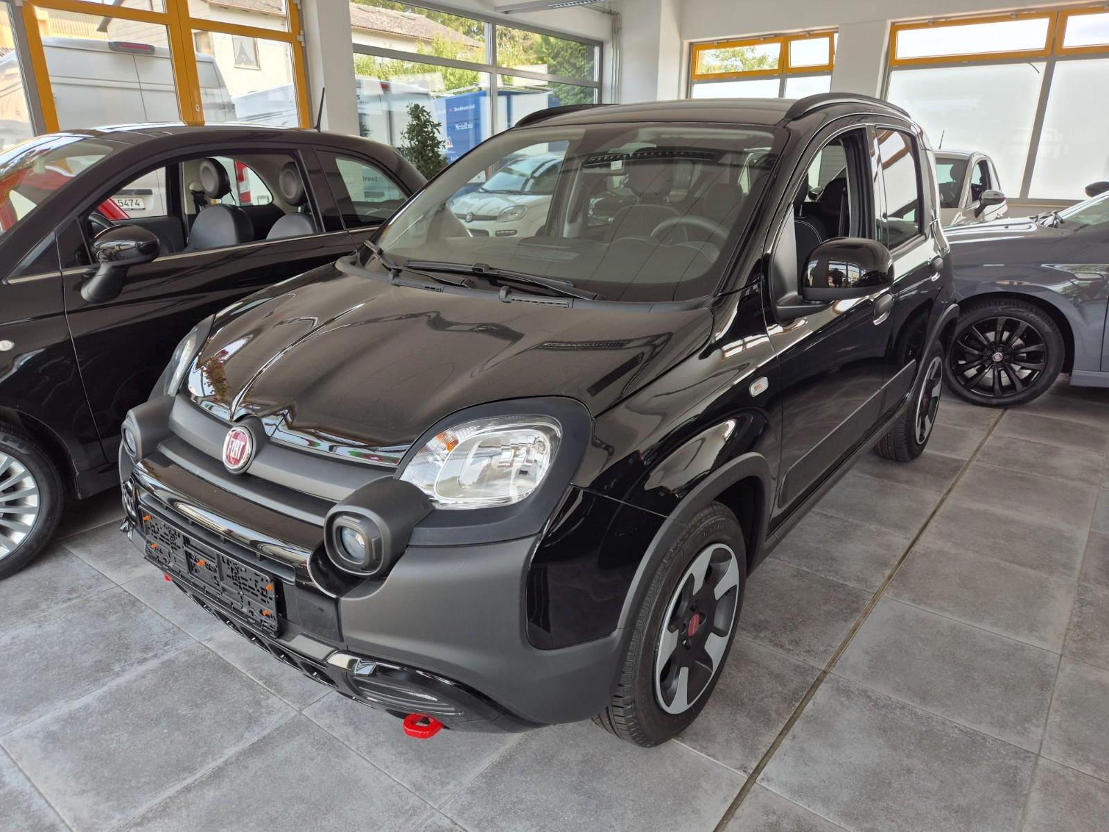 Fiat Panda Cross schwarz