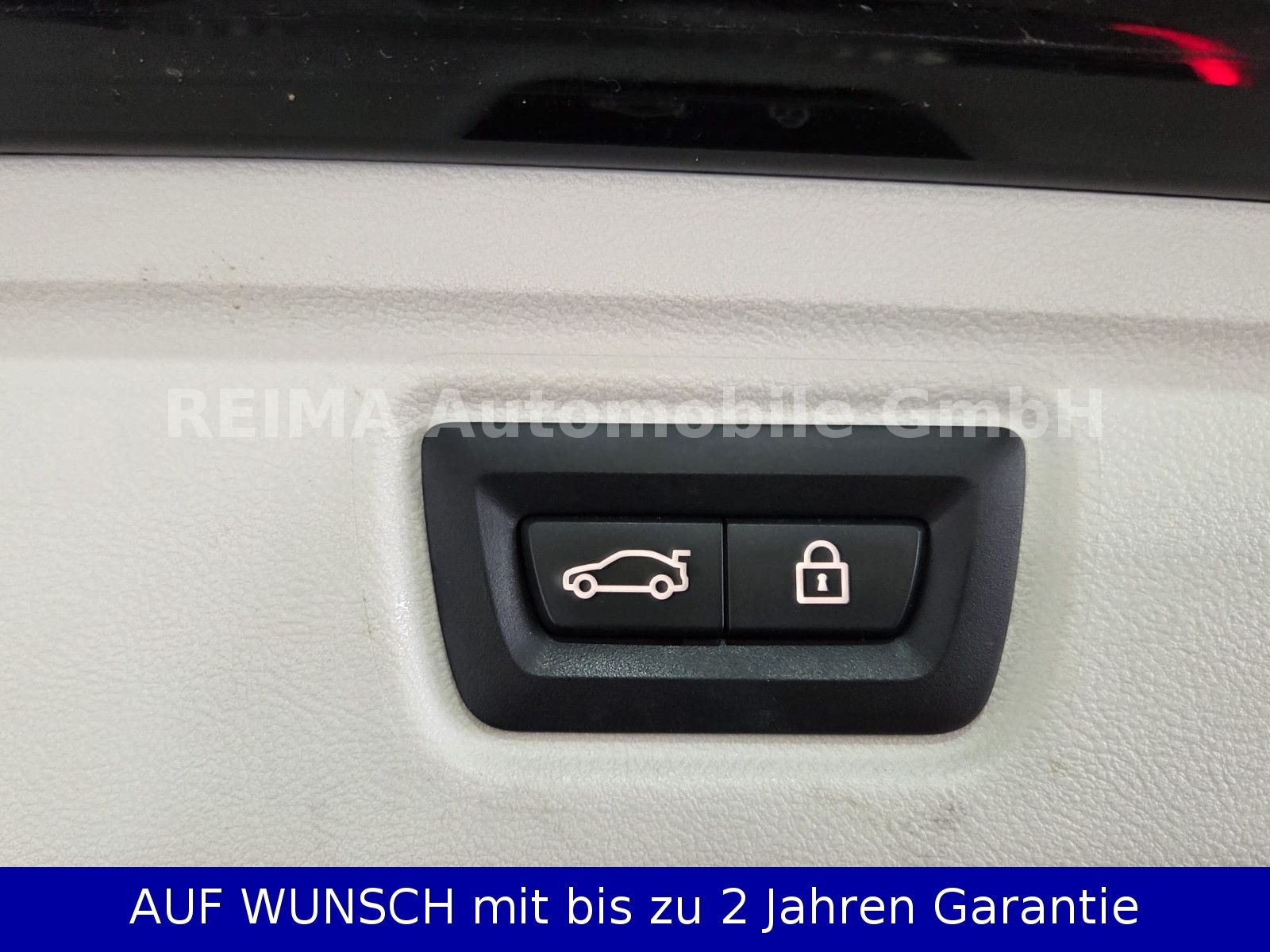 Fahrzeugabbildung BMW 330e Touring  Advantage, Laser, HUD, ACC
