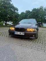 BMW E39 528i 1996 M Paket schwarz leder Tüv NEU  - BMW 528 aus 1996