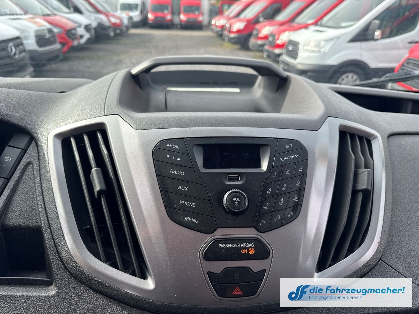 Fahrzeugabbildung Ford Transit Kombi 350 L3 Trend 2.2 TDCi DPF *1683 *K