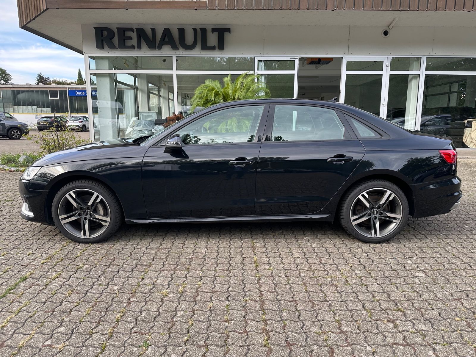Audi A4 Lim. 40 TFSI*S TRONIC*Advanced* imagem 3