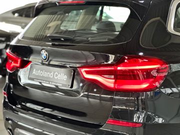 Fahrzeugabbildung BMW X3 xD25d Luxury Line Alarm HUD Panorama Komfort