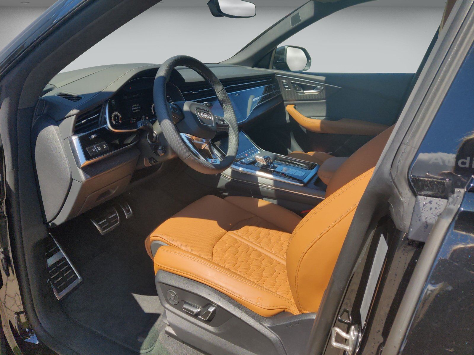 Audi RSQ8 - Bild 11