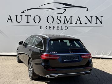 Mercedes E 200 - 3