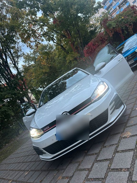 Image of Volkswagen Golf