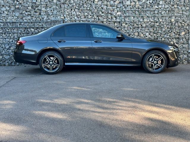 Mercedes-Benz E 300 – Bild 2