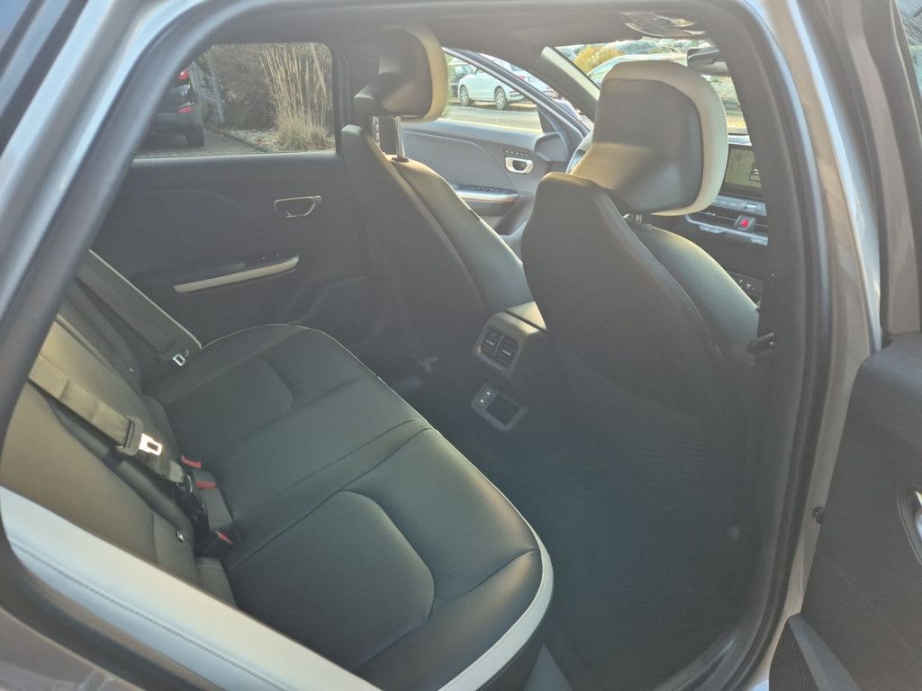 Fahrzeugabbildung Kia K4 1.6T 180 DCT GTL DWP+ SZ SD