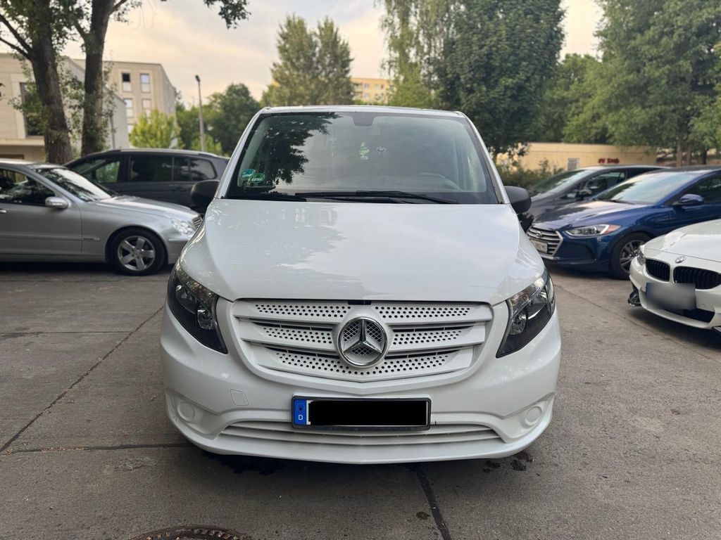 Image of Mercedes-Benz Vito