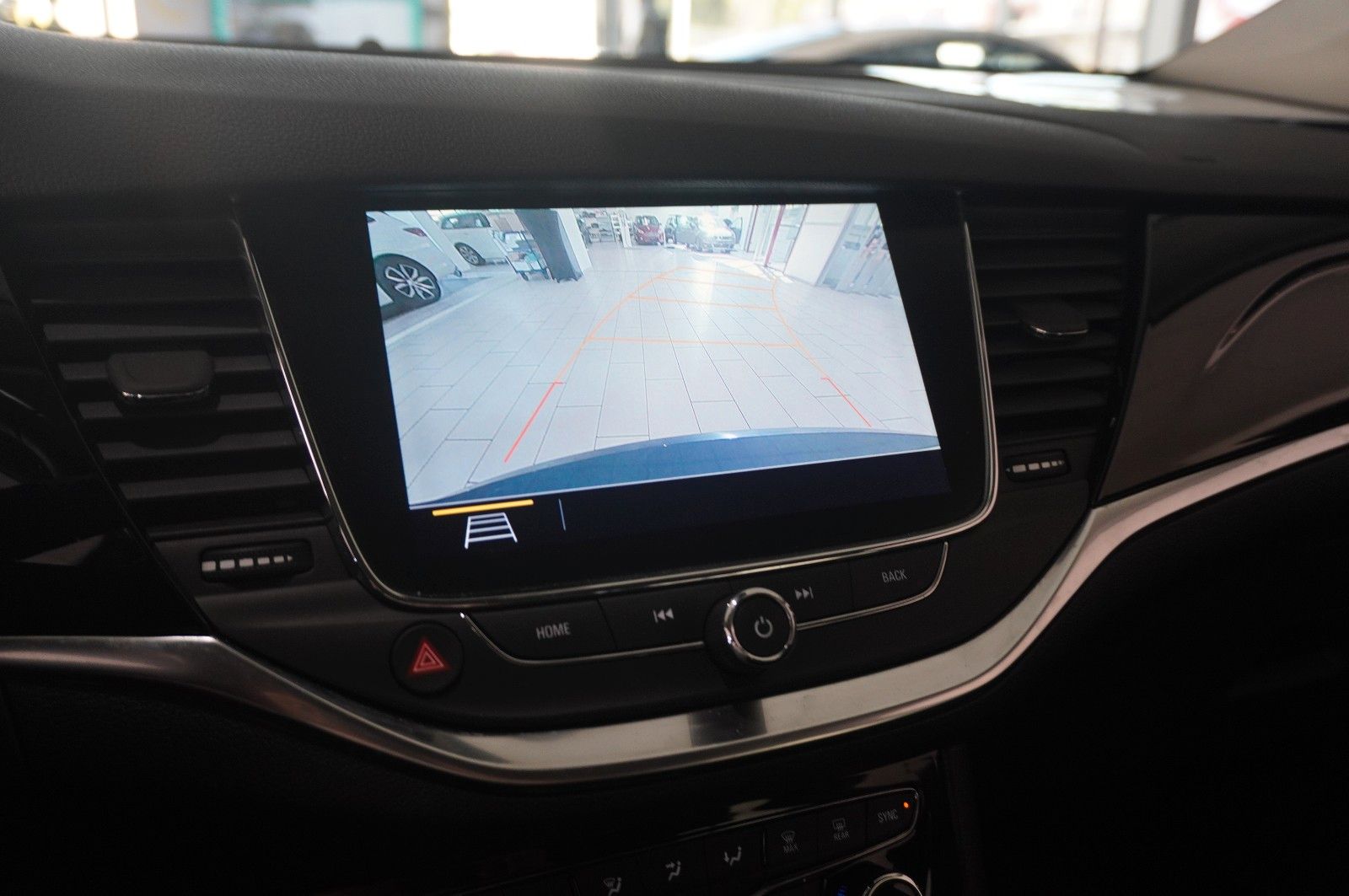 Fahrzeugabbildung Opel Astra K ST 1.2T ELEGANCE NAVI/LED/KAMERA/SHZ/DAB