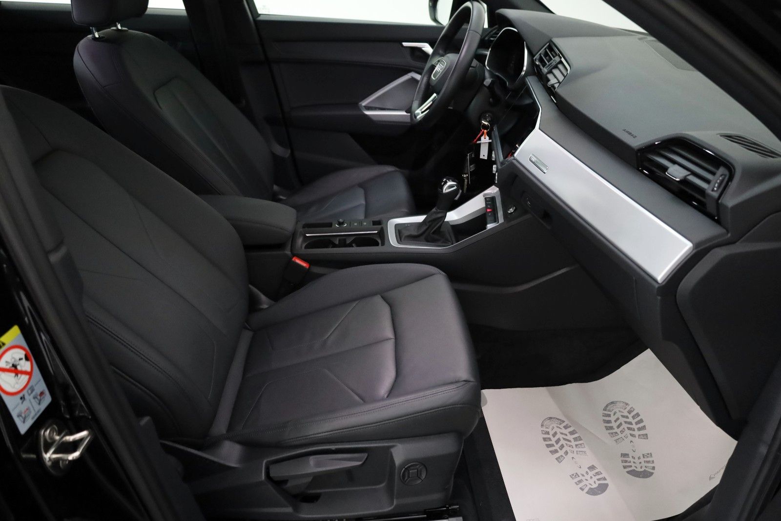 Fahrzeugabbildung Audi Q3 Sportback 45 TFSI e, Leder,Navi,SH,Kamera,AHK