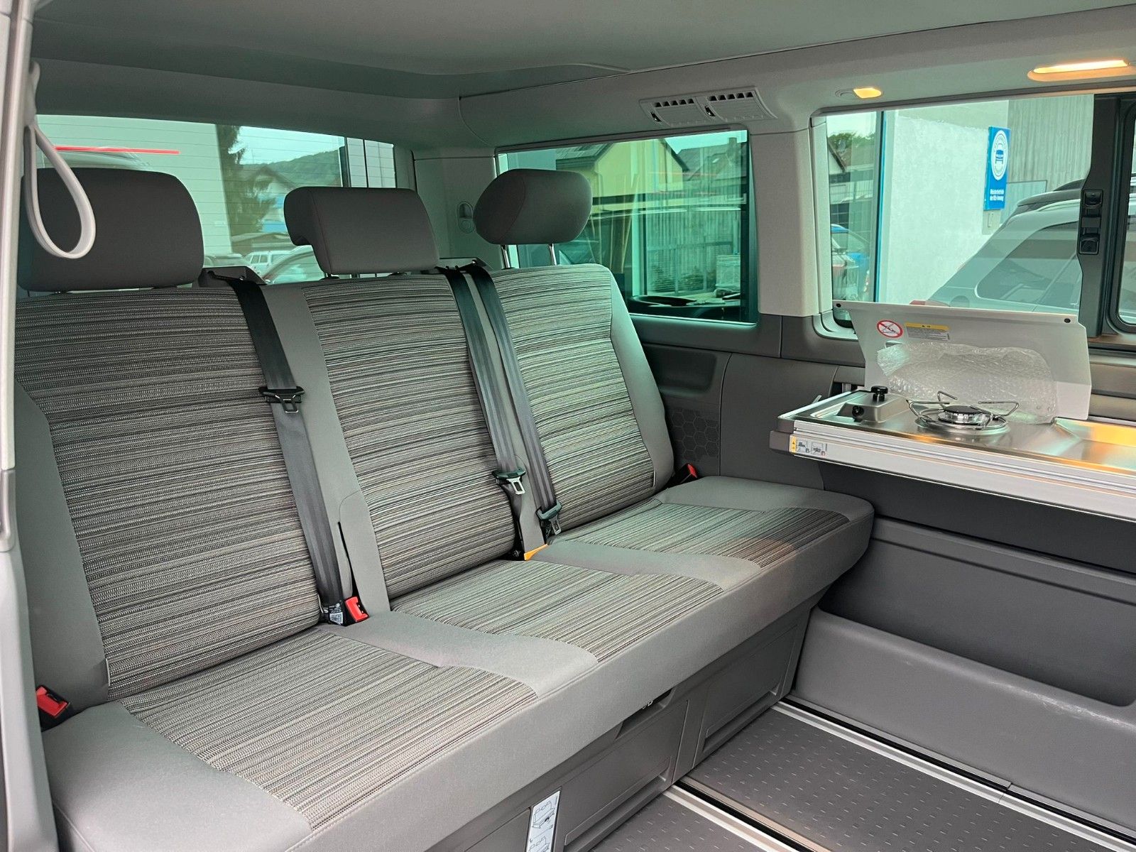 Fahrzeugabbildung Volkswagen T6 California 2.0TDI 4Motion Beach Camper