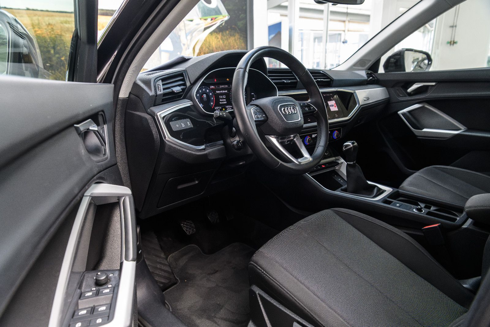 Fahrzeugabbildung Audi Q3 35 TFSI advanced +LED +KAMERA +NAVI +AHK