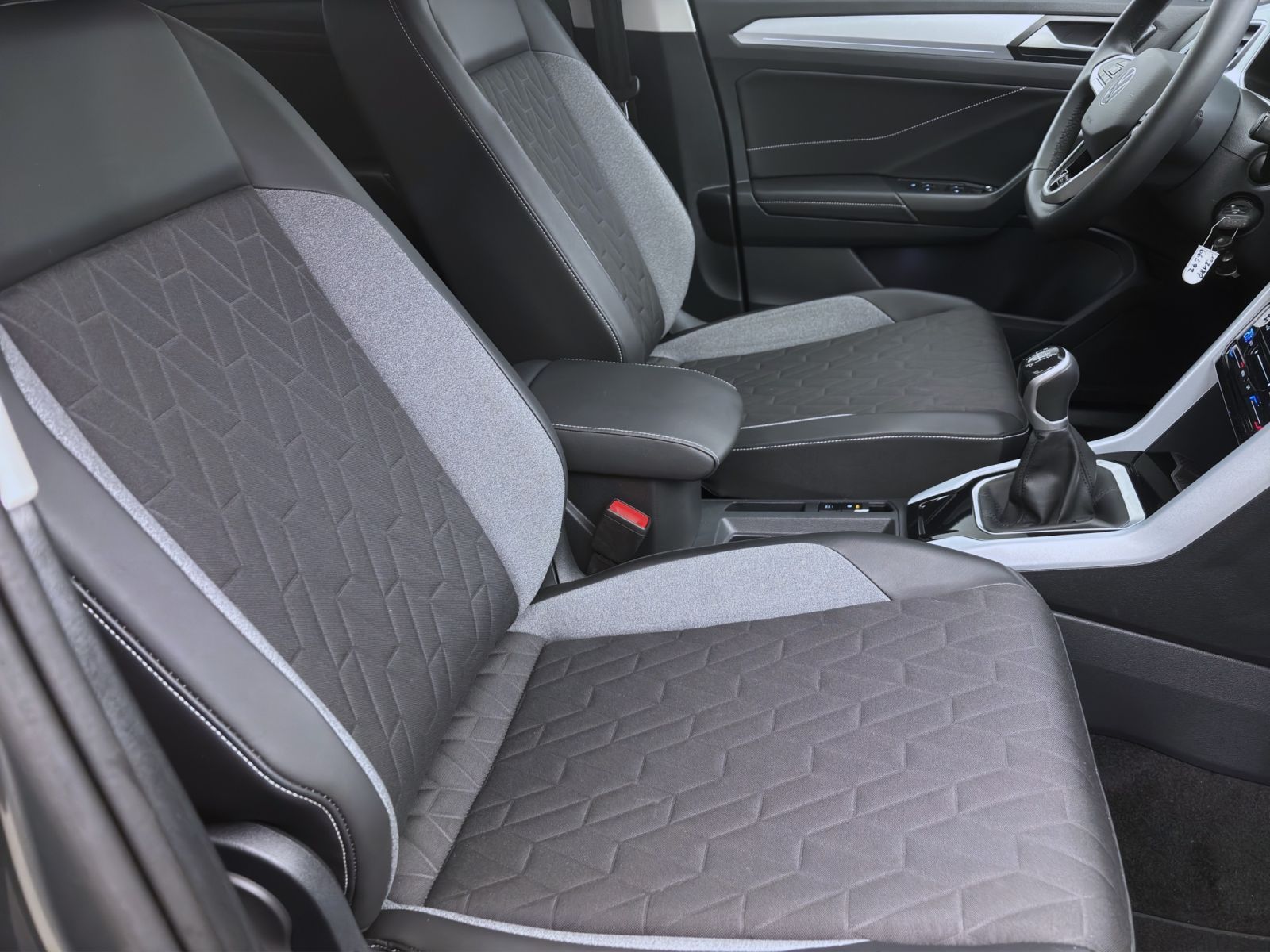 Volkswagen T-Roc - Bild 16
