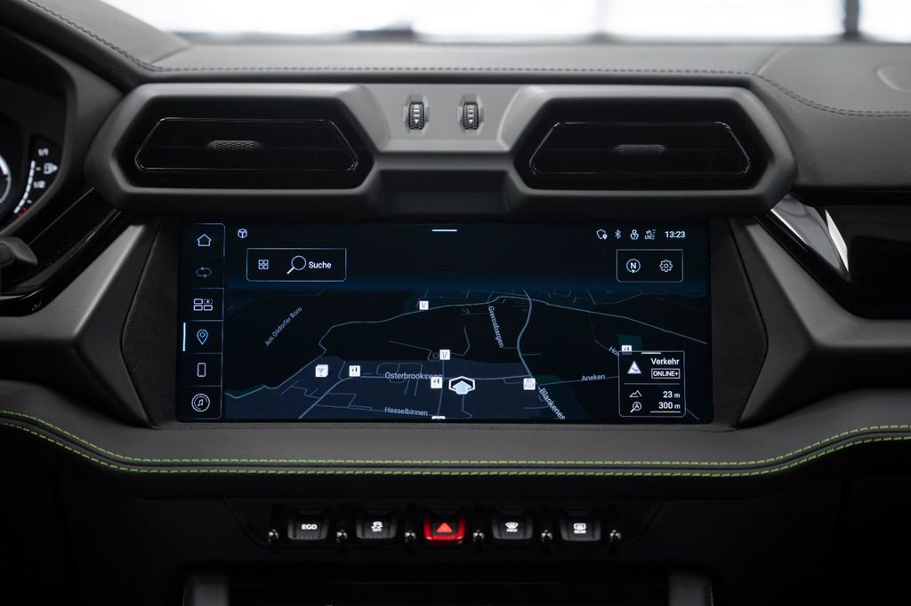 Urus 4.0 V8 SE MATT BLACK AKRAPOVIC CARBON - Bild 22