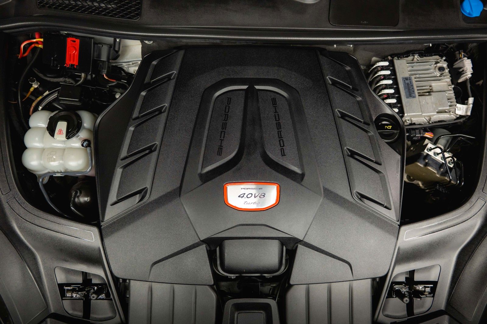 Fahrzeugabbildung Porsche Cayenne Turbo V8 Sport Chrono Black *ACC*LED*