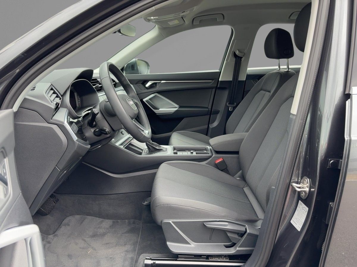Audi Q3 SUV S line 35 TFSI S tronic LED SW foto 8