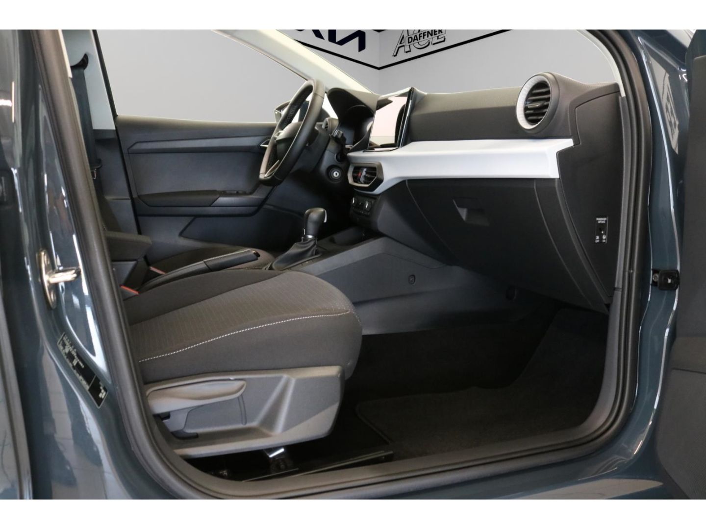 Fahrzeugabbildung SEAT Ibiza Style Automatik Kamera Navi SHZ PDC Alu LE