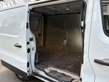 Renault Trafic - 9
