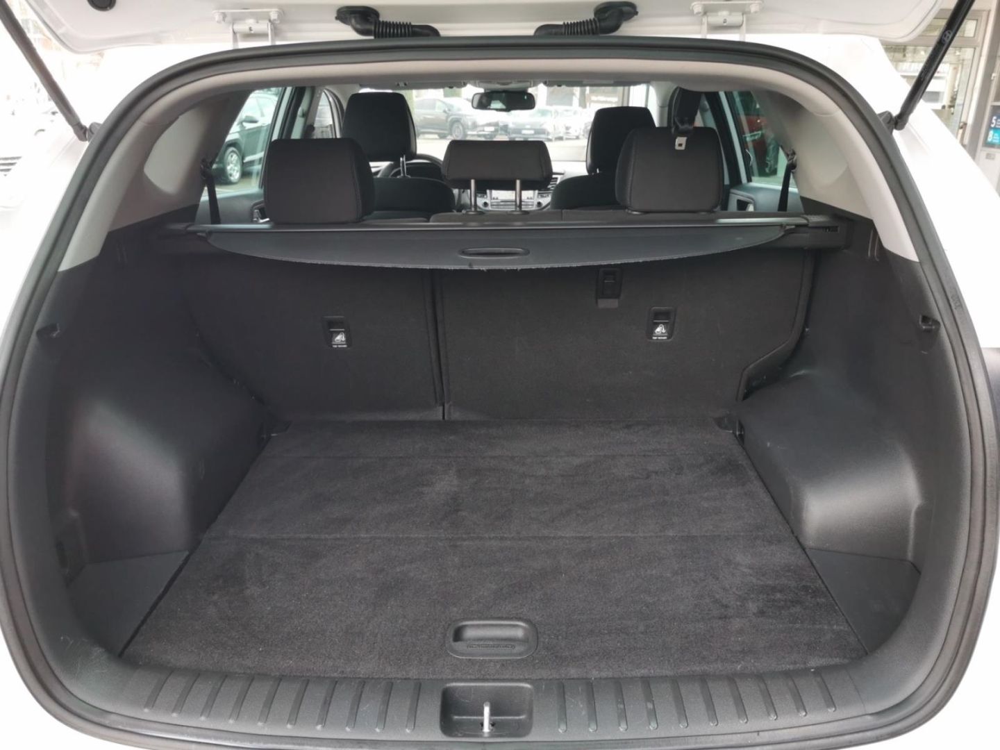 Fahrzeugabbildung Hyundai Tucson blue Advantage 2WD Navi, 8-fach bereift M