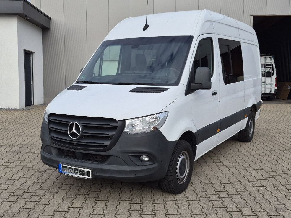 Image of Mercedes-Benz Sprinter