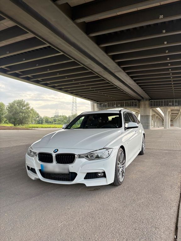 Image of BMW 320